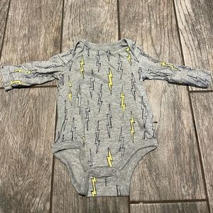 Baby gap long sleeve onesie